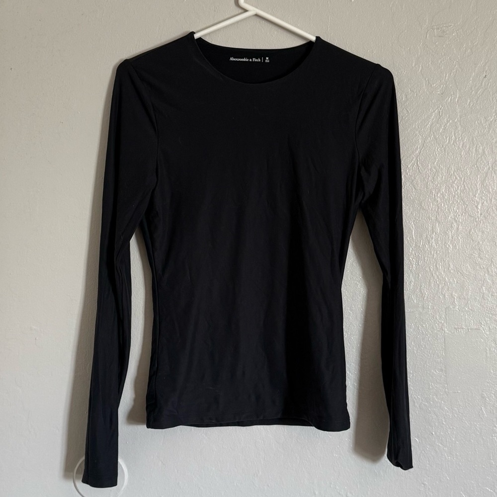 Abercrombie & Fitch Slim Black Long-Sleeve Crewneck Top